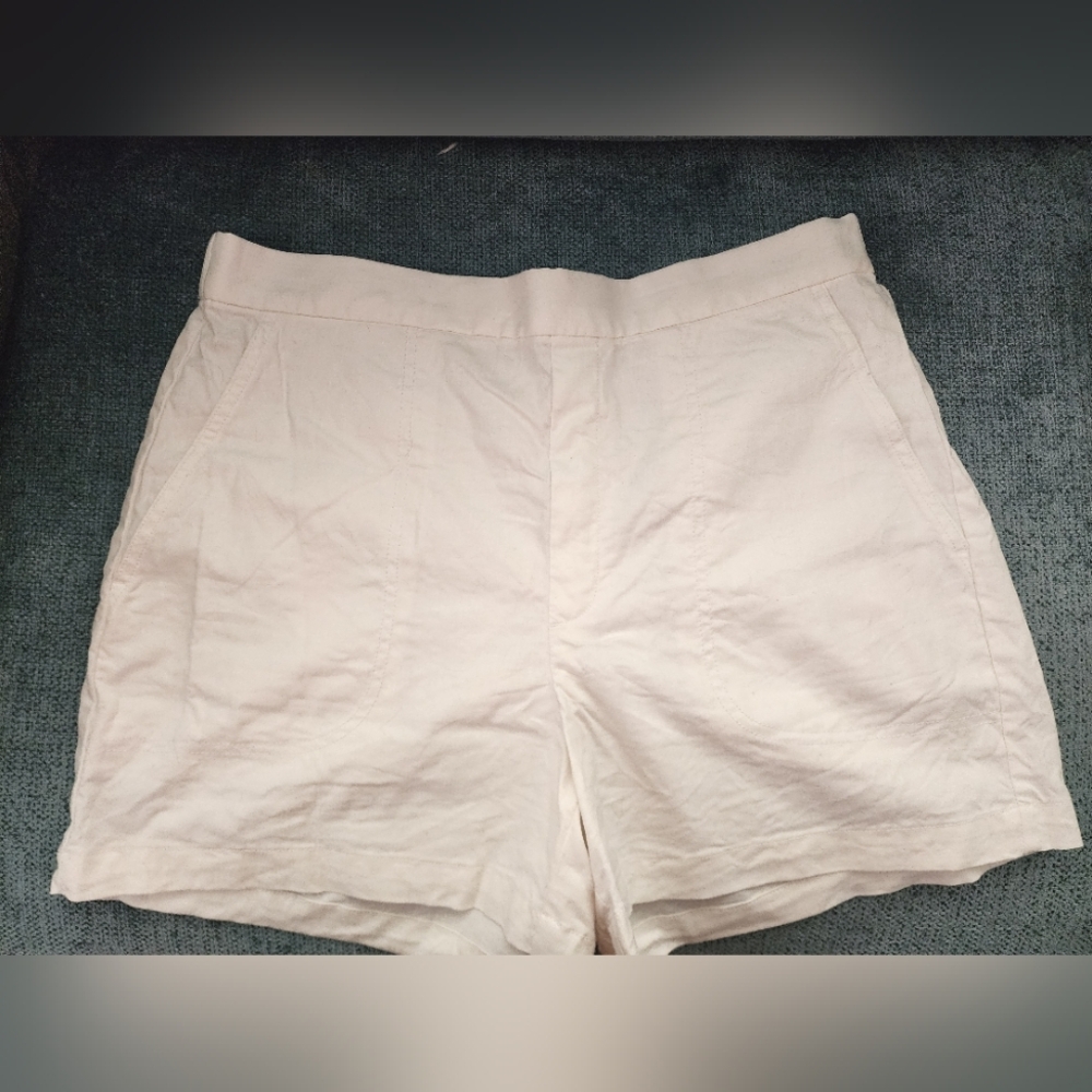Banana Republic Linen Blend Shorts NWOT